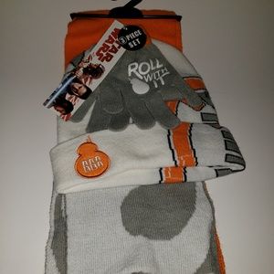 Starwars BB8 beanie , gloves, scarf
